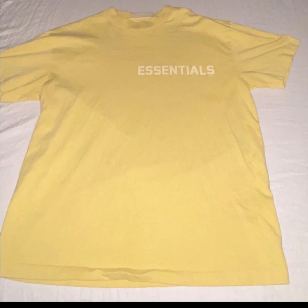 Essentials tee
